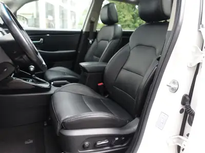 Kia Carens 1.7 CRDi Style DCT — Monospace 7 places, diesel efficace et sans accident — Miniature 10