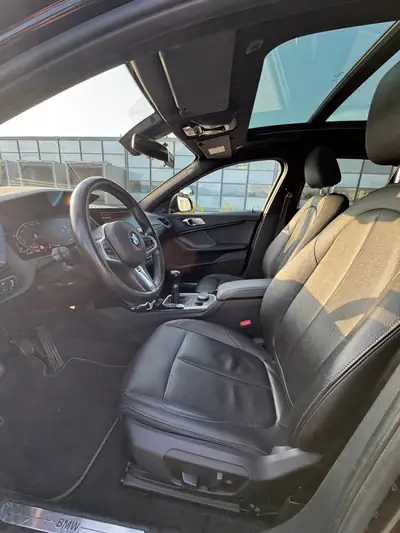 BMW 118i — Citadine sportive 2019, fraîchement révisée et sans sinistre — dettaglio