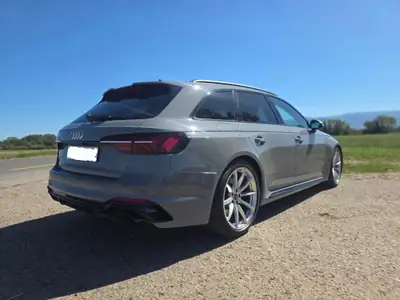 Audi RS4 Avant 2.9 V6 Biturbo Quattro — Break haute performance, 450 ch, Nardo Gray — interni