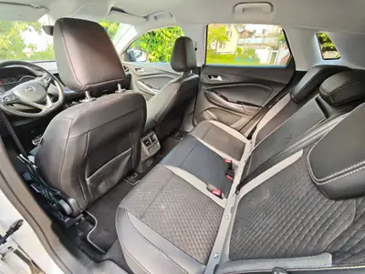 Opel Grandland X 1.6 T PHEV Ultimate — Hybride rechargeable 300 ch, batterie neuve — detail