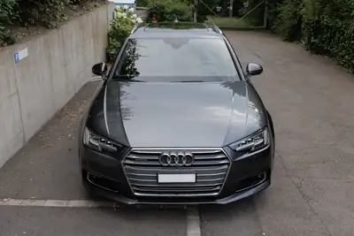 Audi A4 Avant 3.0 TDI Sport quattro — Break complet, équipement premium, 272 ch — tableau de bord