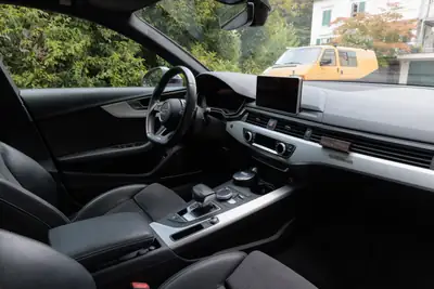 Audi A4 Avant 3.0 TDI Sport quattro — Break complet, équipement premium, 272 ch — Miniature 11