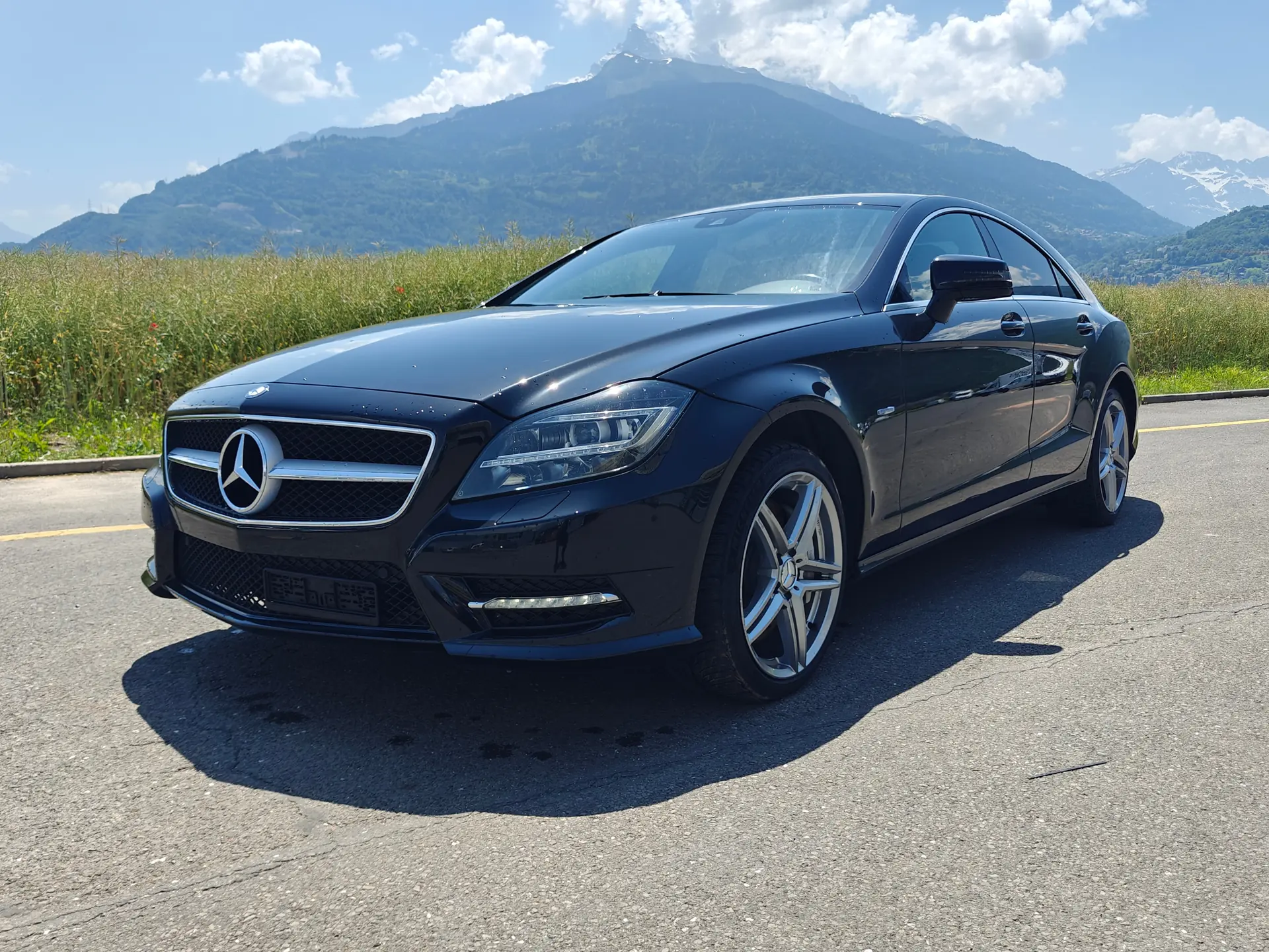 Mercedes-Benz CLS 500 V8 — Berline de prestige 408 ch, 4WD intégrale — vista esterna