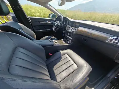 Mercedes-Benz CLS 500 V8 — Berline de prestige 408 ch, 4WD intégrale — dettaglio