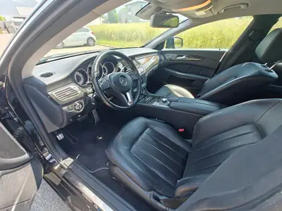 Mercedes-Benz CLS 500 V8 — Berline de prestige 408 ch, 4WD intégrale — cruscotto
