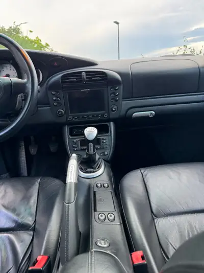 Porsche 911 3.6 Turbo — Coupé culte des années 2000, 420 ch en boîte manuelle — dettaglio
