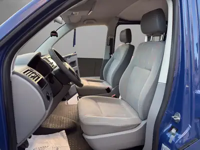 VW T5 Caravelle Trend 2.5 TDI 4Motion — Monospace 8 places robuste et polyvalent — Miniatura 9