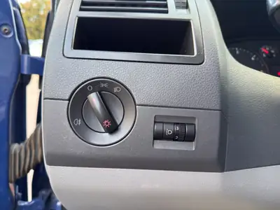 VW T5 Caravelle Trend 2.5 TDI 4Motion — Monospace 8 places robuste et polyvalent — Miniatura 20
