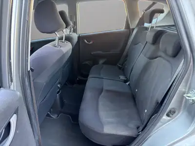 Honda Jazz 1.4i Comfort — Citadine fiable, entretien à jour, climatisation — Miniature 13
