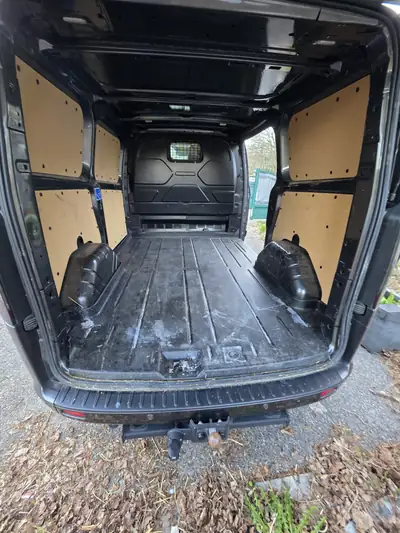 Ford Transit Custom 2.0 TDCi 170 Sport — Utilitaire polyvalent, 29'000 km seulement — Detail