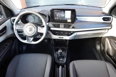 Suzuki Swift 1.2 Piz Sulai Hybrid 4x4 — Citadine polyvalente, 3 ans de garantie — Miniature 11