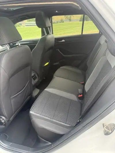 VW T-ROC 1.5 TSI Sport — SUV compact dynamique, 57 500 km, sans sinistre — Miniature 7