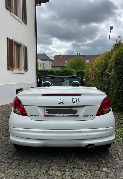 Peugeot 207 1.6 16V Swiss Edition — Cabriolet élégant, moteur performant, sans sinistre — rear view