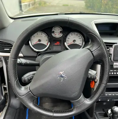 Peugeot 207 1.6 16V Swiss Edition — Cabriolet élégant, moteur performant, sans sinistre — Thumbnail 8
