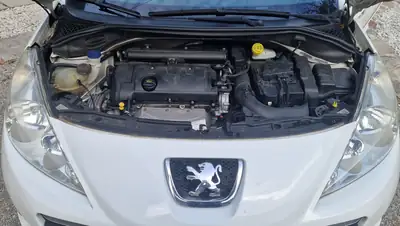 Peugeot 207 1.6 16V Swiss Edition — Cabriolet élégant, moteur performant, sans sinistre — Thumbnail 10