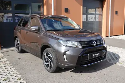 Suzuki Vitara 1.4 Boosterjet Piz Sulai — SUV compact 4x4 hybride avec 3 ans de garantie — arrière