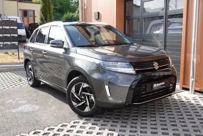 Suzuki Vitara 1.4 Boosterjet Piz Sulai — SUV compact 4x4 hybride avec 3 ans de garantie — détail
