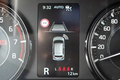 Suzuki Vitara 1.4 Boosterjet Piz Sulai — SUV compact 4x4 hybride avec 3 ans de garantie — Miniature 20