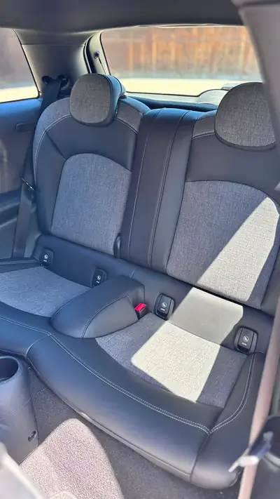 MINI Cooper Blackyard 1.5i — Compacte urbaine 48'000 km, état impeccable et sans sinistre — Miniatur 10