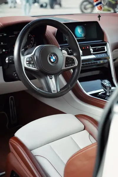 BMW M850i xDrive — Coupé Gran Turismo haute performance, 530 ch et seulement 60'000 km — Miniatur 10