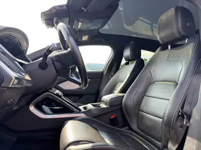 Jaguar I-PACE EV400 SE AWD — SUV électrique premium, 64'000 km, garantie 12 mois incluse — Miniature 10
