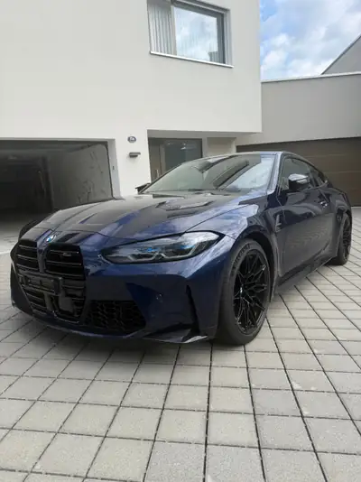 BMW M4 Competition xDrive 2024 — Coupé haute performance, 510 ch et freins céramique — exterior view
