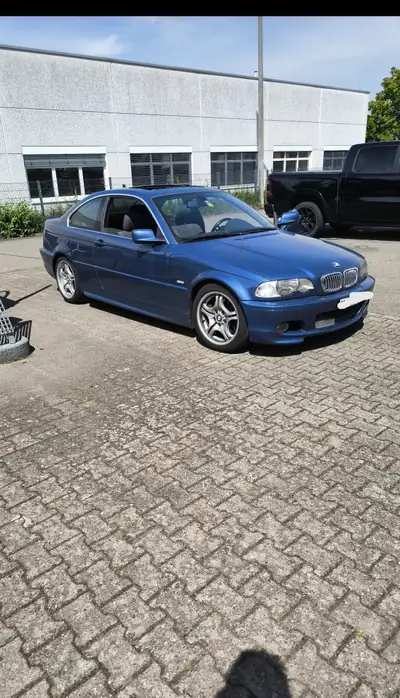 BMW 330Ci 2001 — Coupé sportif de prestige, moteur 231 ch, sans accident — Seitenansicht