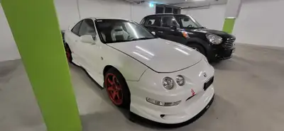 Honda Integra 1.8 16V — Coupé sportif des années 90, 190 ch dynamiques — vue extérieure