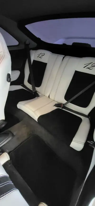 Honda Integra 1.8 16V — Coupé sportif des années 90, 190 ch dynamiques — Miniature 13