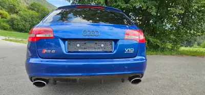 AUDI RS6 Avant V10 5.0L — Break haute performance, 580 ch et entretien récent AMAG — côté