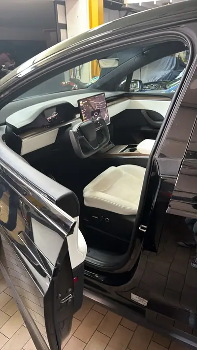 Tesla Model X Palladium AWD 685 ch — SUV électrique haute performance, 1ère main — Thumbnail 12