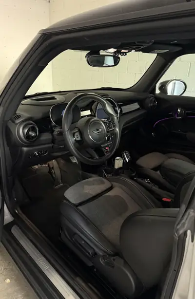 MINI Cooper 1.5i — Citadine dynamique, entretien récent, 58 000 km — arrière