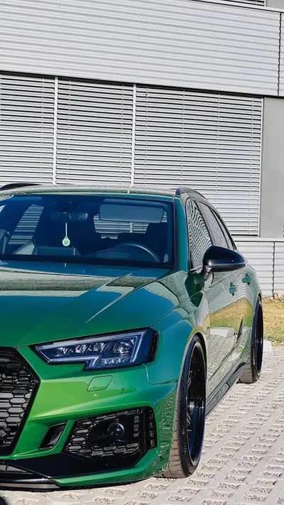 Audi RS4 Avant 2.9 V6 TFSI — Break sportif 450 ch, 128 500 km, sans sinistre — interior