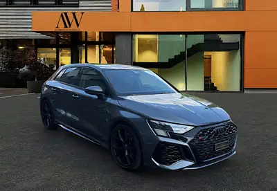 Audi RS3 Sportback 2.5 TFSI Quattro — 400 ch, Traction Intégrale, Seulement 19 900 km — vue extérieure