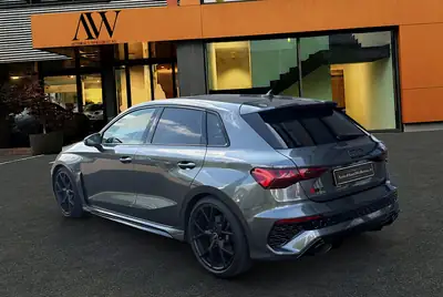 Audi RS3 Sportback 2.5 TFSI Quattro — 400 ch, Traction Intégrale, Seulement 19 900 km — intérieur
