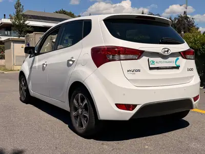 Hyundai iX20 1.6 Vertex Automatic — Monospace familial fiable, boîte auto et sièges chauffants — intérieur