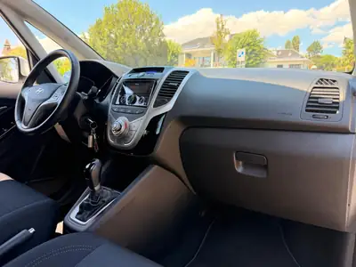 Hyundai iX20 1.6 Vertex Automatic — Monospace familial fiable, boîte auto et sièges chauffants — Miniature 11