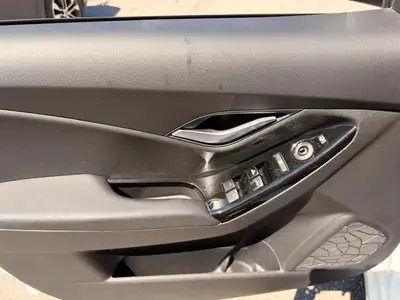 Hyundai iX20 1.6 Vertex Automatic — Monospace familial fiable, boîte auto et sièges chauffants — Miniature 18