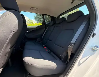 Hyundai iX20 1.6 Vertex Automatic — Monospace familial fiable, boîte auto et sièges chauffants — Miniature 20