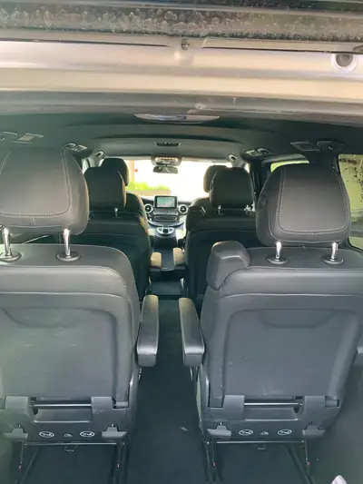 Mercedes-Benz V 250 d BlueTec — Monospace premium 6 places, diesel efficace — Heckansicht
