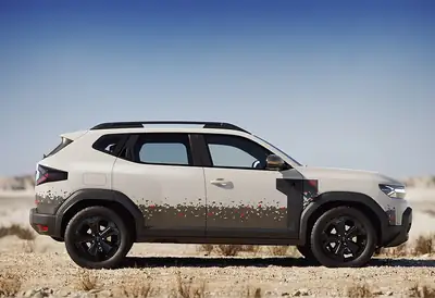 Dacia Duster Spirit of Sand 2026 — SUV Hybride Bi-Fuel, Équipé d'usine, Quasi-neuf — Armaturenbrett
