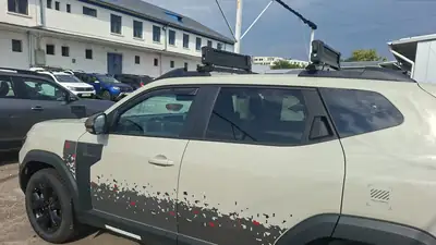 Dacia Duster Spirit of Sand 2026 — SUV Hybride Bi-Fuel, Équipé d'usine, Quasi-neuf — Miniatur 14