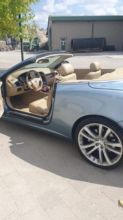 Jaguar XK Cabriolet 2006 — Roadster élégant, 82'000 km, sans sinistre — vista posteriore