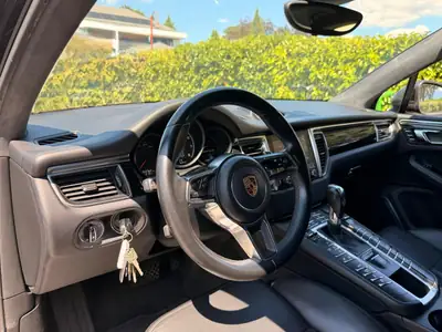 Porsche Macan Turbo Performance PDK — 440 ch, Traction intégrale, Cuir premium — Miniature 9