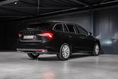 Skoda Octavia Combi 1.5 TSI mHEV — Hybride mild, autonomie étendue, quasi-neuf — Miniature 7