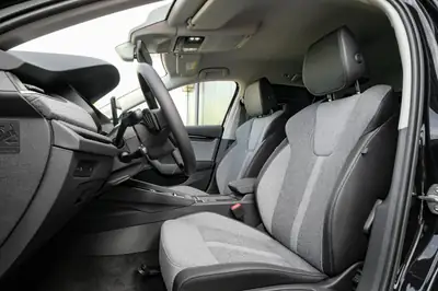Skoda Octavia Combi 1.5 TSI mHEV — Hybride mild, autonomie étendue, quasi-neuf — Miniature 10