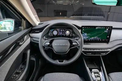 Skoda Octavia Combi 1.5 TSI mHEV — Hybride mild, autonomie étendue, quasi-neuf — Miniature 16
