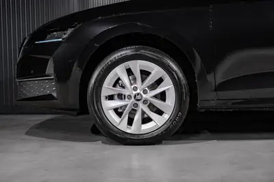 Skoda Octavia Combi 1.5 TSI mHEV — Hybride mild, autonomie étendue, quasi-neuf — Miniature 30