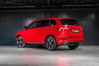 Skoda Karoq 2.0 TSI SportLine 4x4 — SUV polyvalent, garantie 5 ans, très faible kilométrage — côté