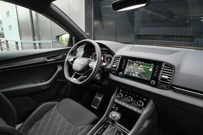 Skoda Karoq 2.0 TSI SportLine 4x4 — SUV polyvalent, garantie 5 ans, très faible kilométrage — Miniature 14